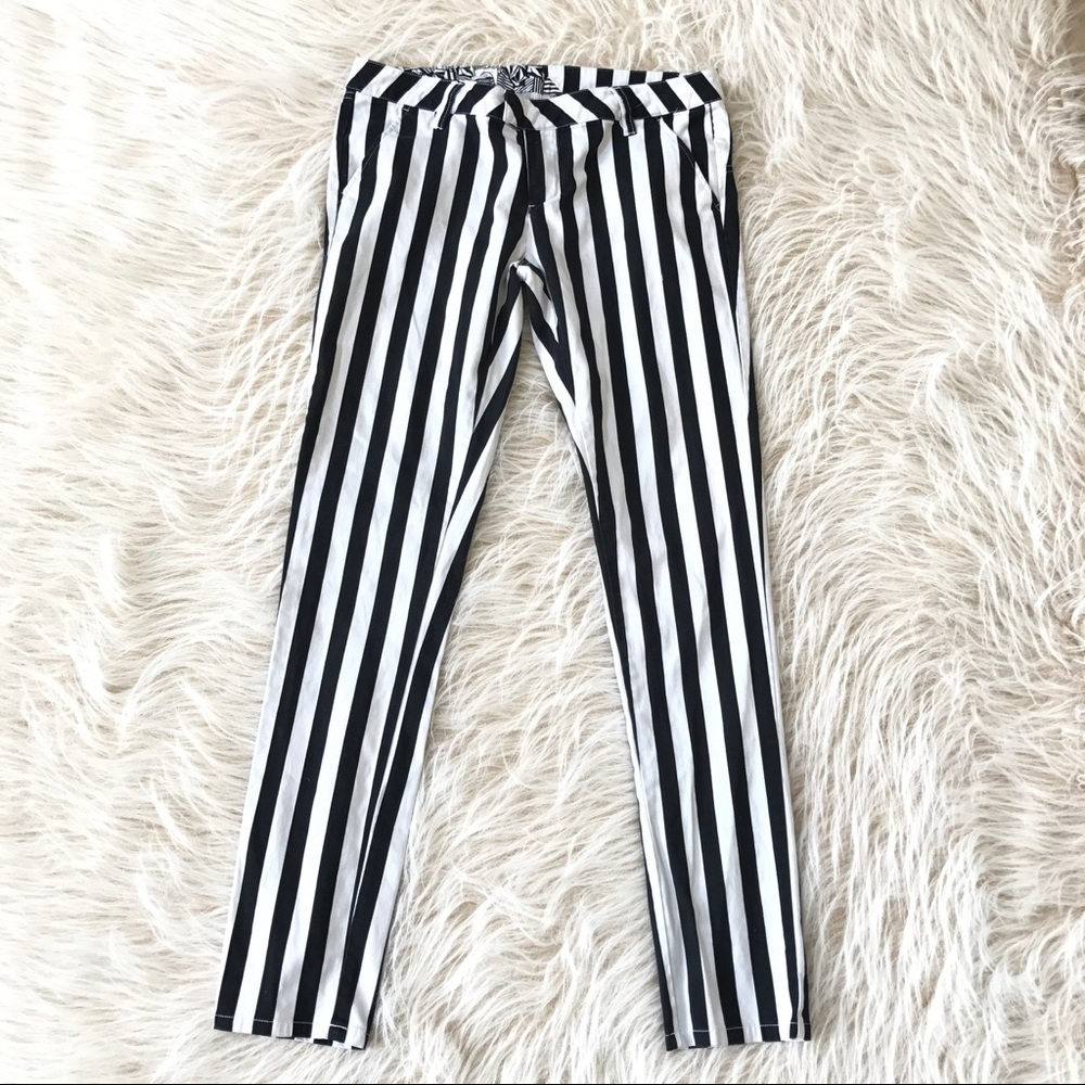 Volcom frochickie pant black white stripe skinny 9